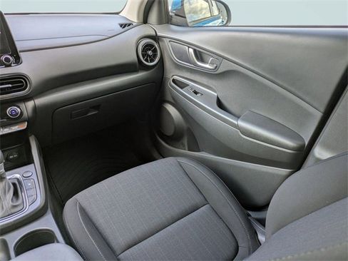 Used 2023 Hyundai Kona SEL w/ Convenience Package image 18
