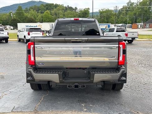 Used 2023 Ford F450 Platinum w/ Camper Package AWD/4WD image 6