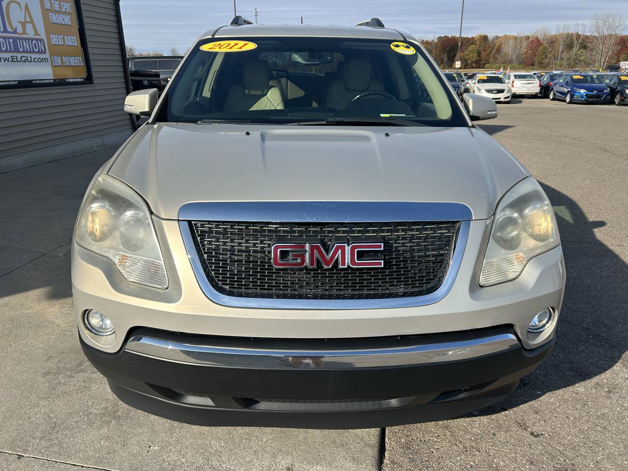 Used 2011 GMC Acadia SLT FWD image 2