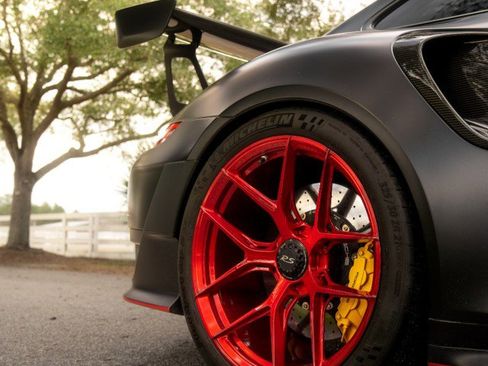 Used 2018 Porsche 911 GT2 RS RWD image 9