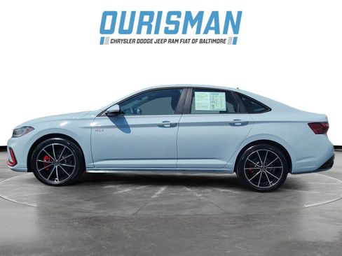 Used 2026 Volkswagen Jetta GLI Autobahn FWD image 3