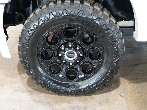 Used 2020 Ford F350 Platinum w/ FX4 Off-Road Package AWD/4WD image 56