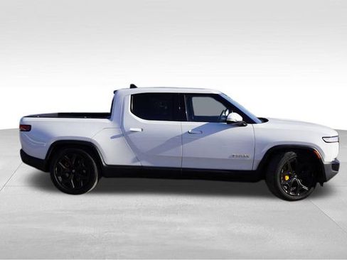 Used 2022 Rivian R1T Adventure image 3