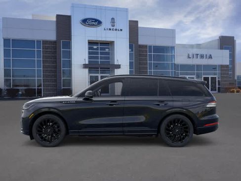 New 2026 Lincoln Aviator Reserve image 3