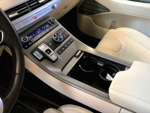 Used 2020 Hyundai Palisade Limited image 18