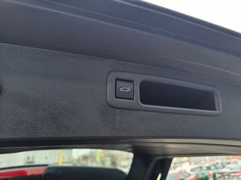 Used 2021 Toyota Highlander XSE image 36