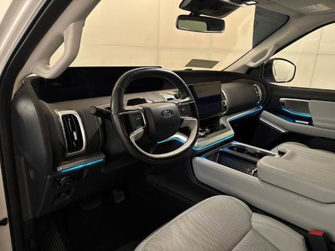 Certified 2025 Ford Expedition Platinum w/ Driver's Package image 5