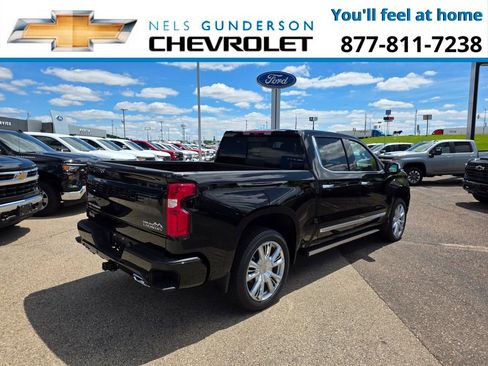 New 2026 Chevrolet Silverado 1500 High Country AWD/4WD image 7