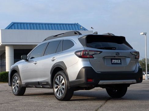 Used 2025 Subaru Outback Limited w/ Popular Package #2 AWD/4WD image 8