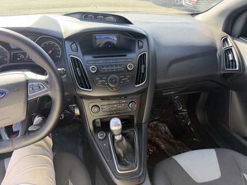 Used 2016 Ford Focus ST FWD image 8