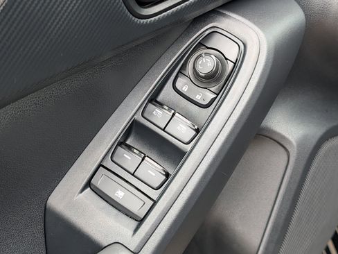 Used 2024 Subaru Crosstrek 2.0i Premium image 19