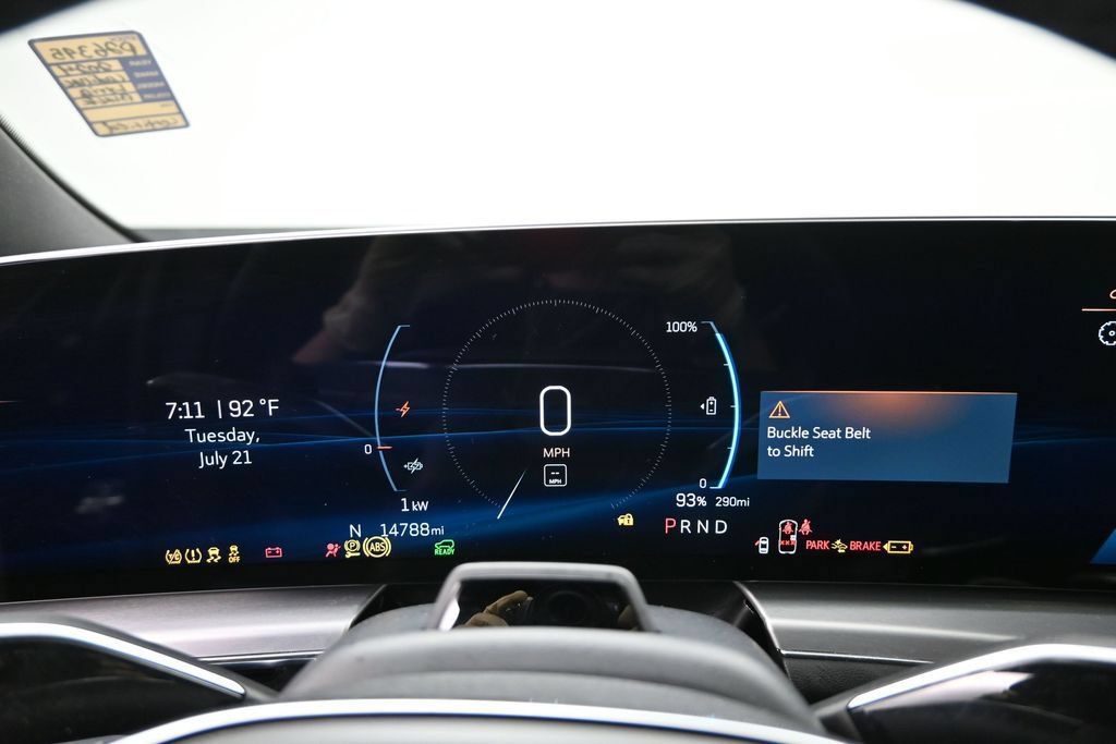Certified 2025 Cadillac Lyriq Luxury AWD/4WD image 10