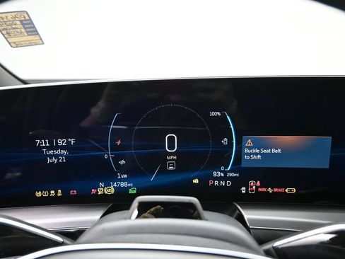 Certified 2025 Cadillac Lyriq Luxury AWD/4WD image 10