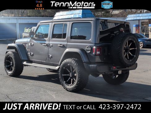 Used 2018 Jeep Wrangler Unlimited Sahara image 7