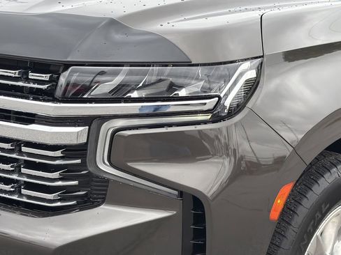 Used 2021 Chevrolet Tahoe Premier w/ Premium Package AWD/4WD image 31