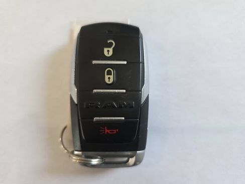 Used 2019 RAM 1500 Big Horn AWD/4WD image 30