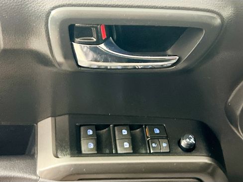 Used 2023 Toyota Tacoma TRD Off-Road image 16