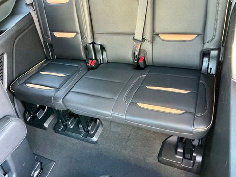 Used 2023 GMC Yukon AT4 w/ AT4 Premium Package image 28