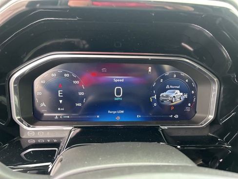 New 2026 Chevrolet Silverado 1500 High Country w/ High Country Premium Package AWD/4WD image 21