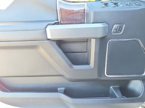 Used 2017 Ford F350 Platinum w/ Platinum Ultimate Package image 17