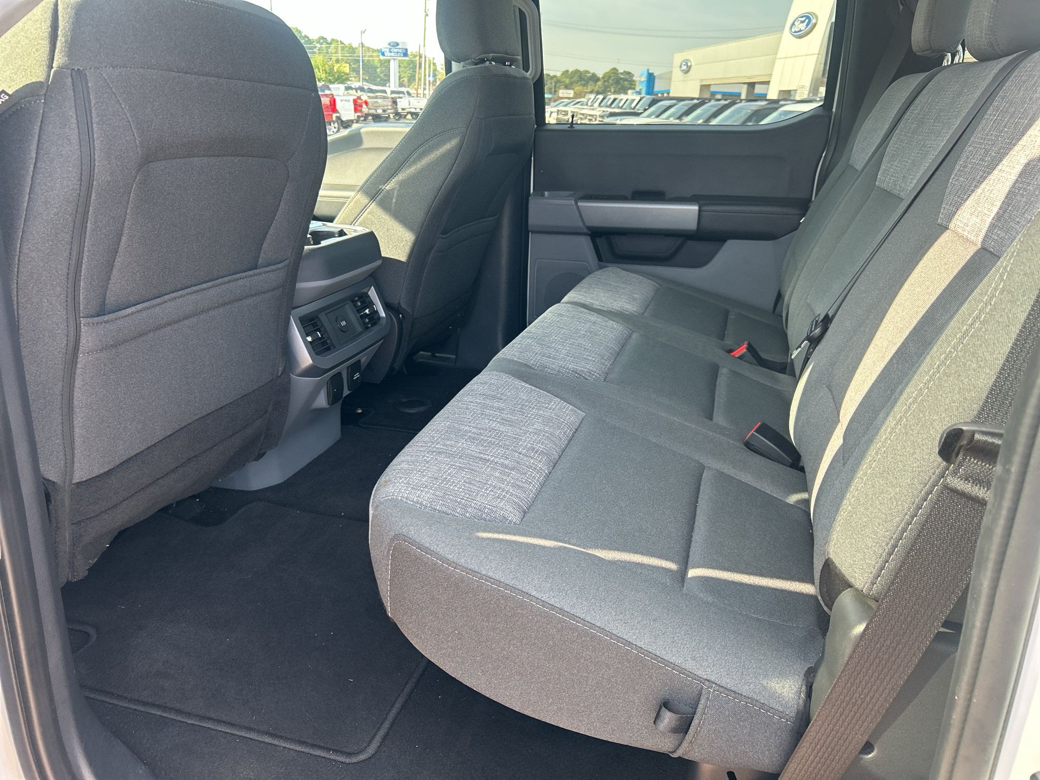 Used 2024 Ford F250 XLT AWD/4WD image 14