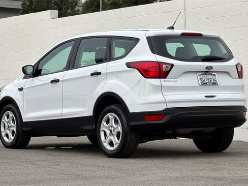 Used 2019 Ford Escape S image 3