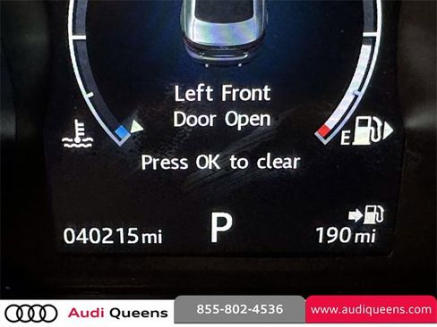 Used 2017 Jaguar XF Premium image 34