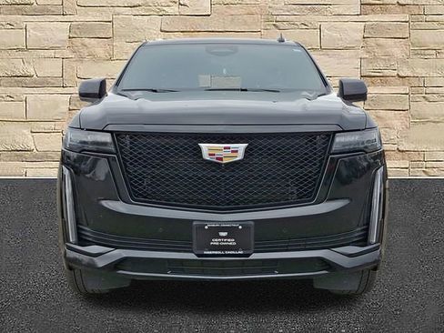 Used 2023 Cadillac Escalade Sport w/ Touring Package image 5