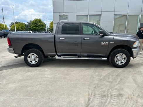 Used 2016 RAM 2500 SLT w/ Luxury Group AWD/4WD image 5