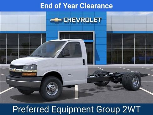 New 2025 Chevrolet Express 4500 w/ Power Convenience Package image 2