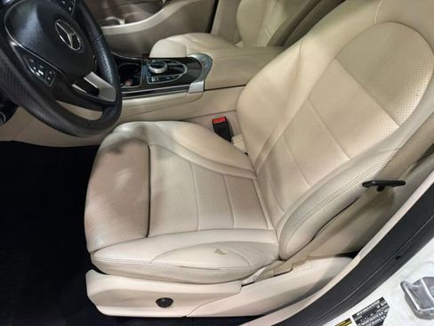 Used 2019 Mercedes-Benz GLC 300 image 22