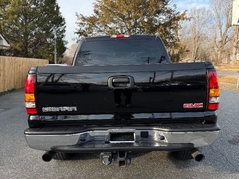 Used 2005 GMC Sierra 1500 SLT w/ Light Duty Power Package image 3