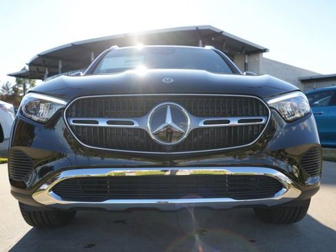 Used 2026 Mercedes-Benz GLC 300 4MATIC image 11
