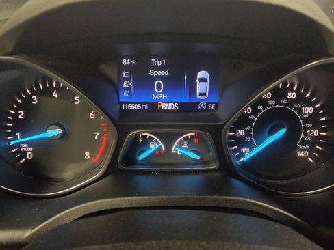 Used 2017 Ford Escape SE w/ Equipment Group 201A FWD image 23