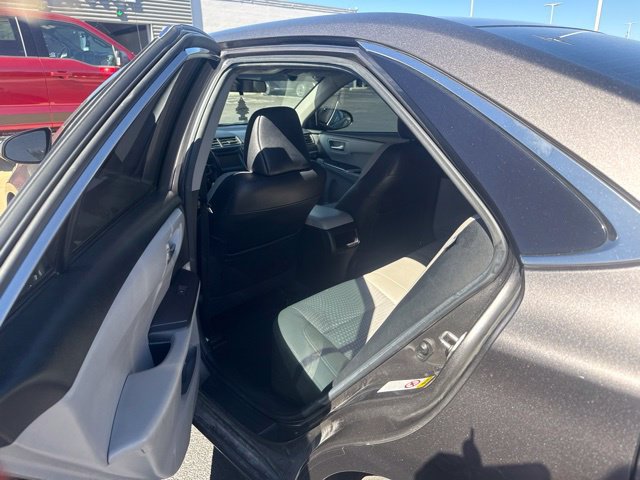 Used 2015 Toyota Camry SE FWD image 11