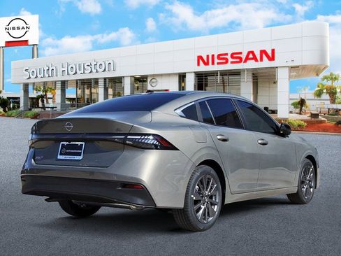 New 2026 Nissan Sentra SL w/ Floor Mat Package FWD image 4