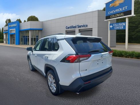 Used 2025 Toyota RAV4 XLE Premium w/ Weather Package AWD/4WD image 5