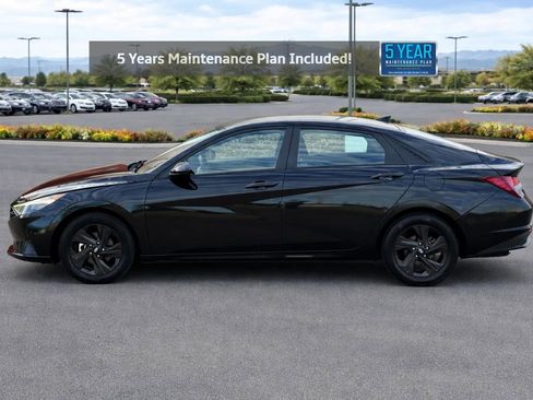 Used 2023 Hyundai Elantra SEL image 2