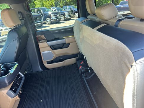 Used 2022 Ford F150 Lariat w/ Equipment Group 502A High AWD/4WD image 17