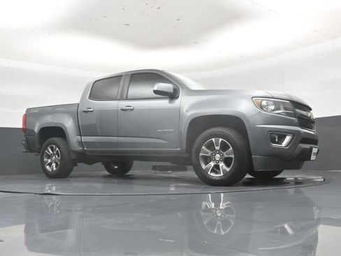 Used 2020 Chevrolet Colorado Z71 AWD/4WD image 44