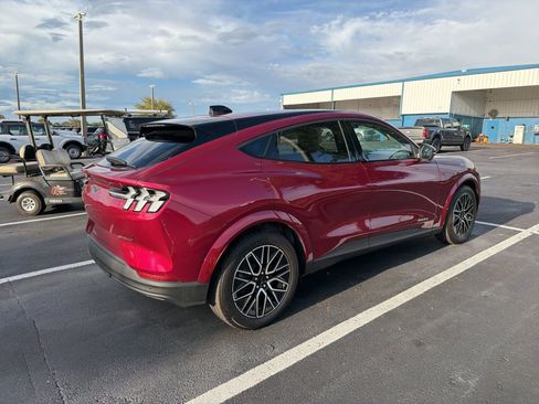 Used 2025 Ford Mustang Mach-E Premium image 6