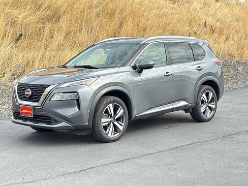 Used 2023 Nissan Rogue SL w/ SL Premium Package image 6