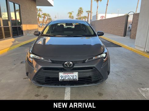 Used 2025 Toyota Corolla LE image 4
