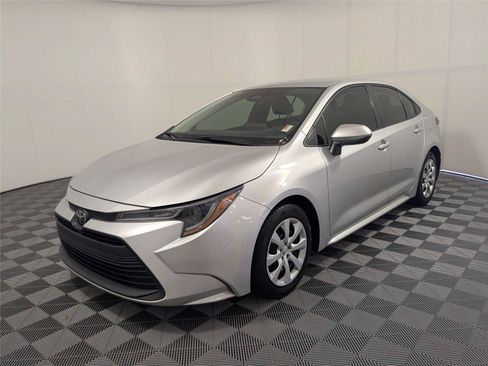 Certified 2024 Toyota Corolla LE FWD image 2