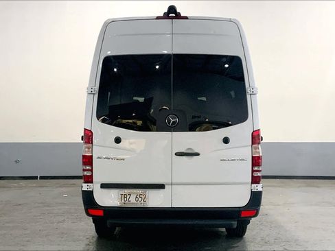 Used 2016 Mercedes-Benz Sprinter 2500 image 2