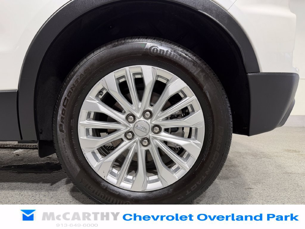 Used 2024 Cadillac XT4 Luxury w/ Cold Weather Package FWD image 33
