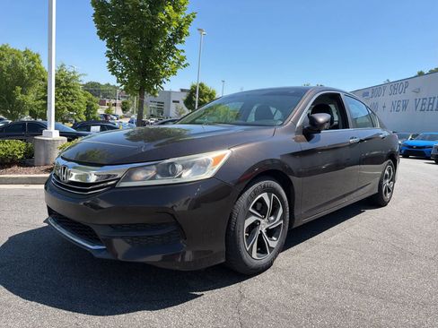 Used 2017 Honda Accord LX image 1
