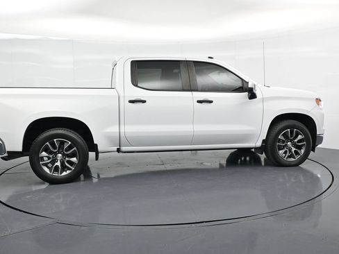 Used 2024 Chevrolet Silverado 1500 LT RWD image 8