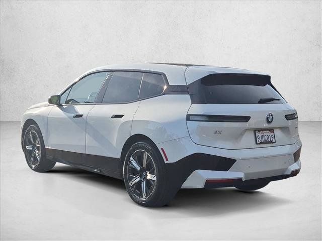 Certified 2024 BMW iX xDrive50 w/ Premium Package AWD/4WD image 8