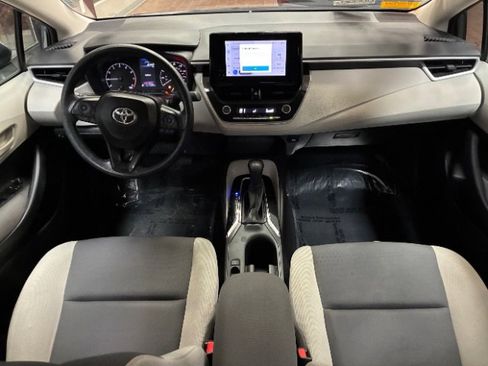 Used 2024 Toyota Corolla LE image 18
